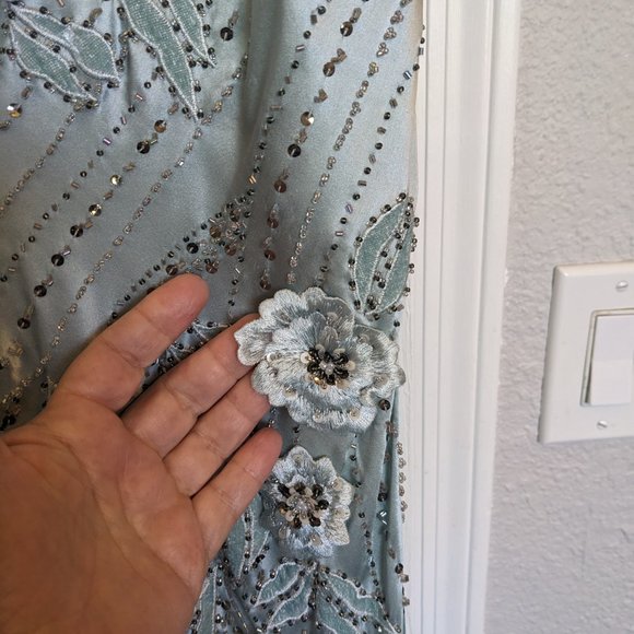 STUNNING SILK Gown | M | Beaded & Sequined | Floral Appliques | ICE BLUE | EVC - Picture 7 of 16